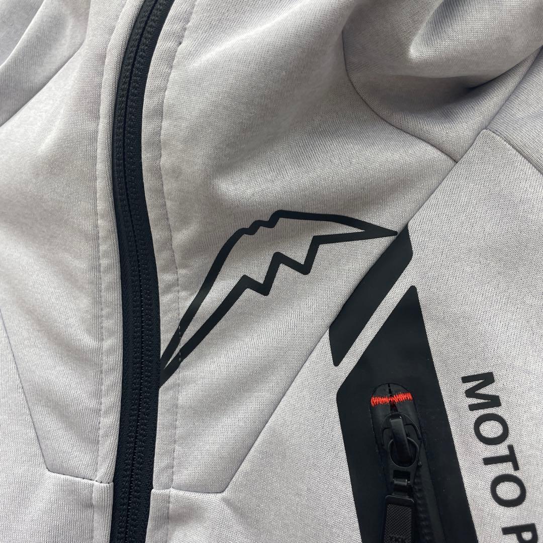 クシタニ MIDパーカー カフェ ホワイト M - メルカリ