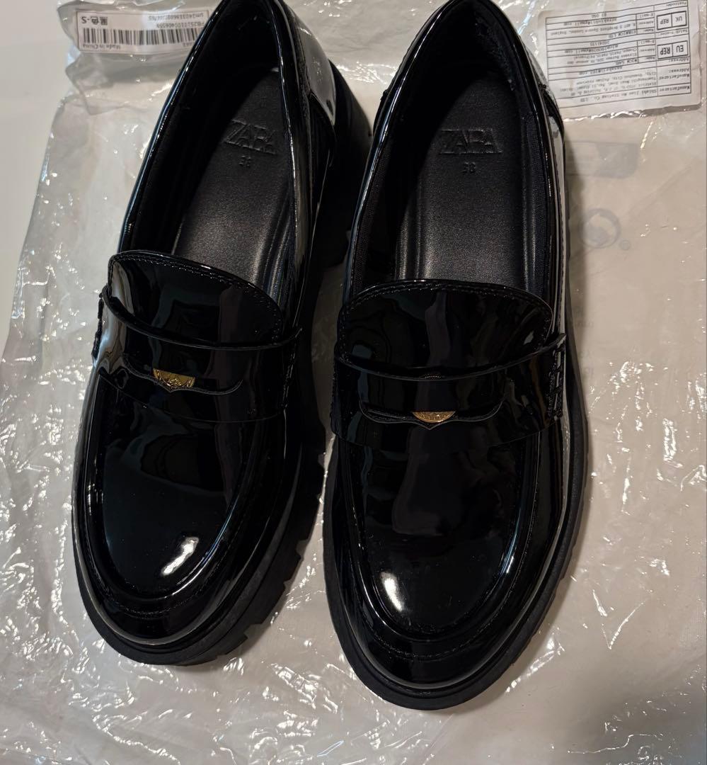 ZARA ザラ プラットフォーム エナメル 厚底ローファー 38 24cm - メルカリ