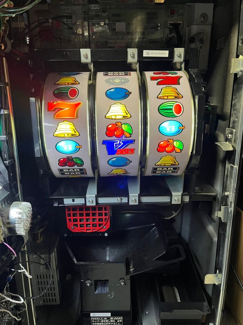 VERSUS バーサス 5号機 実機 送料無料 コイン不要機、無段階ボリューム付