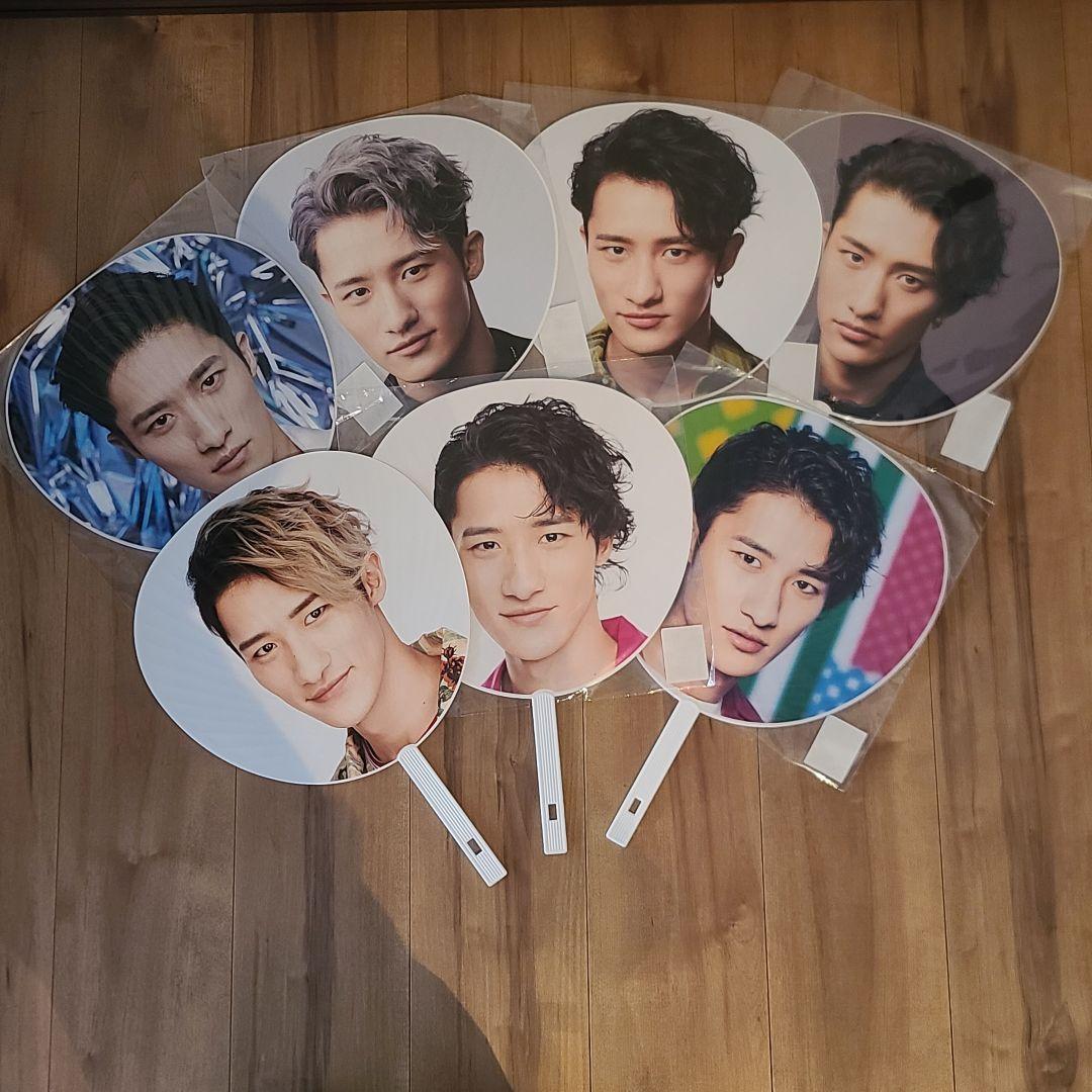 Snow Man 岩本照 歴代公式うちわ 7本セット - メルカリ