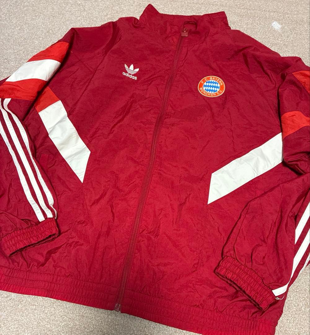 アディダス バイエルンミュンヘン アウター ナイロンジャケット
