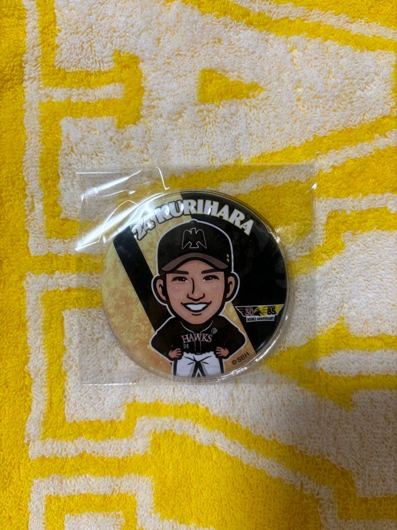 栗原陵矢 若鷹ガチャ 缶バッジ - メルカリ