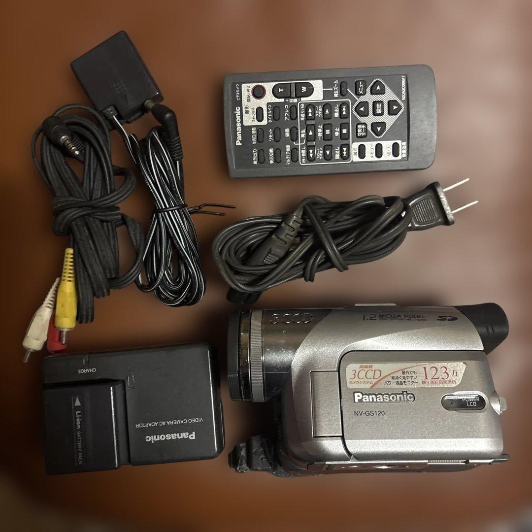 Panasonic NV-GS120 カメラ 充電器 付属品付き - メルカリ