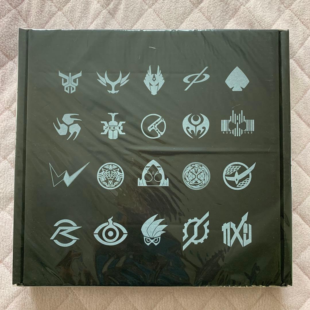 限定BOX】平成仮面ライダー20作品記念ベスト(CD4枚組+ピンバッジセット