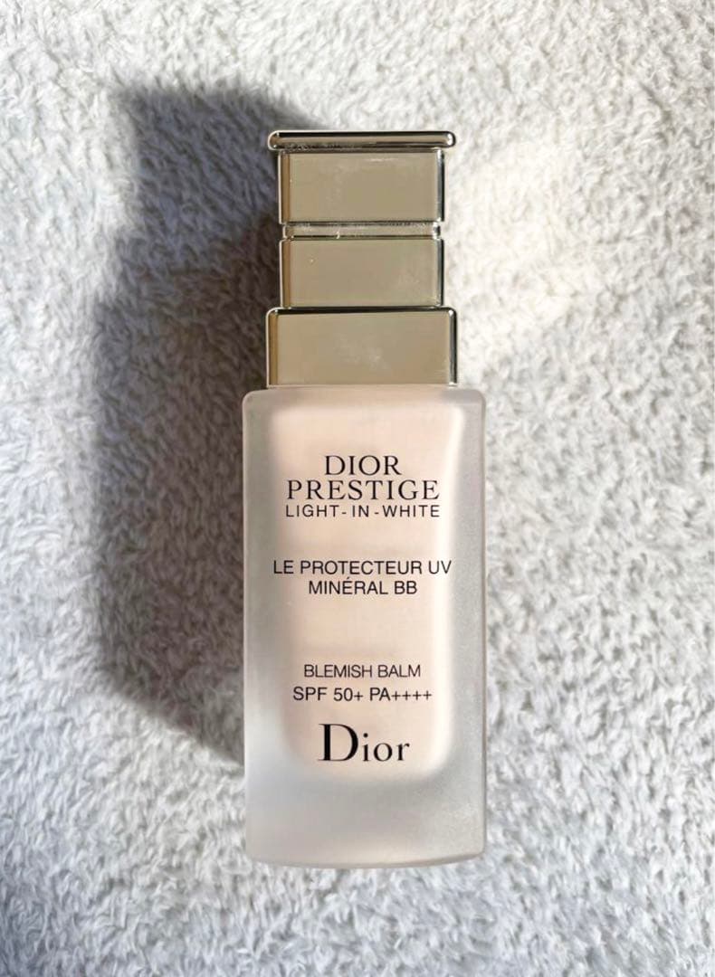 Dior プレステージ　ホワイトルプロテクター　ミネラルbb 00 ディオール プレステージ ホワイト ル プロテクター UV ミネラル BBを