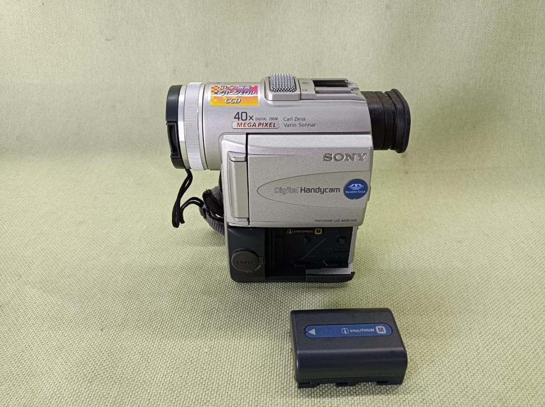 都《XHNHV》Sony 　DCR-PC100　デジタルビデオカメラレコーダー