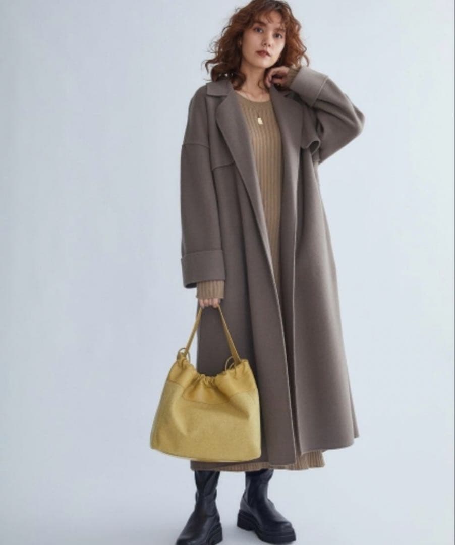 グラニフ ナイトメアー ビフォアクリスマス ショートモッズコート 中の