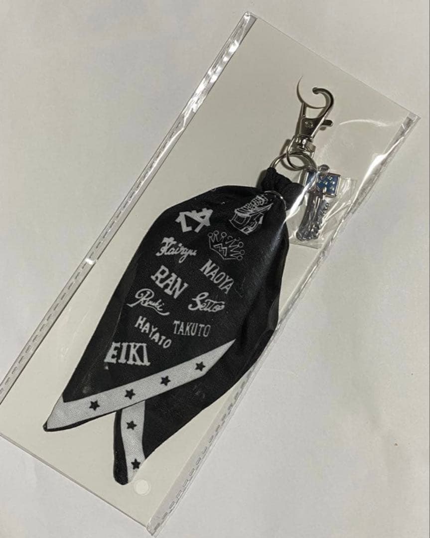 MAZZEL ROOM バンダナキーホルダー MAZZEL全員 - メルカリ