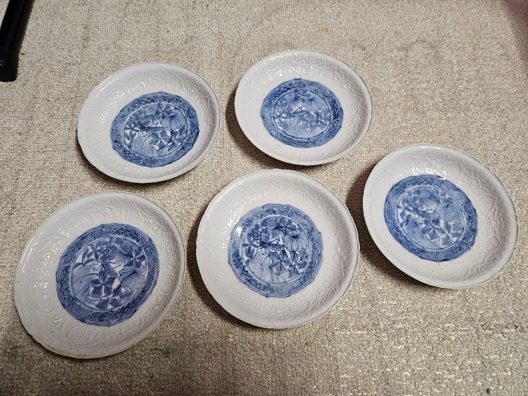 中国古美術 蔵出し品 新渡品 陽刻染付昆虫文皿 薄手 貴重な5枚組 古染付唐子文皿（5客 / 明時代） - 天平堂（TENPYODO）