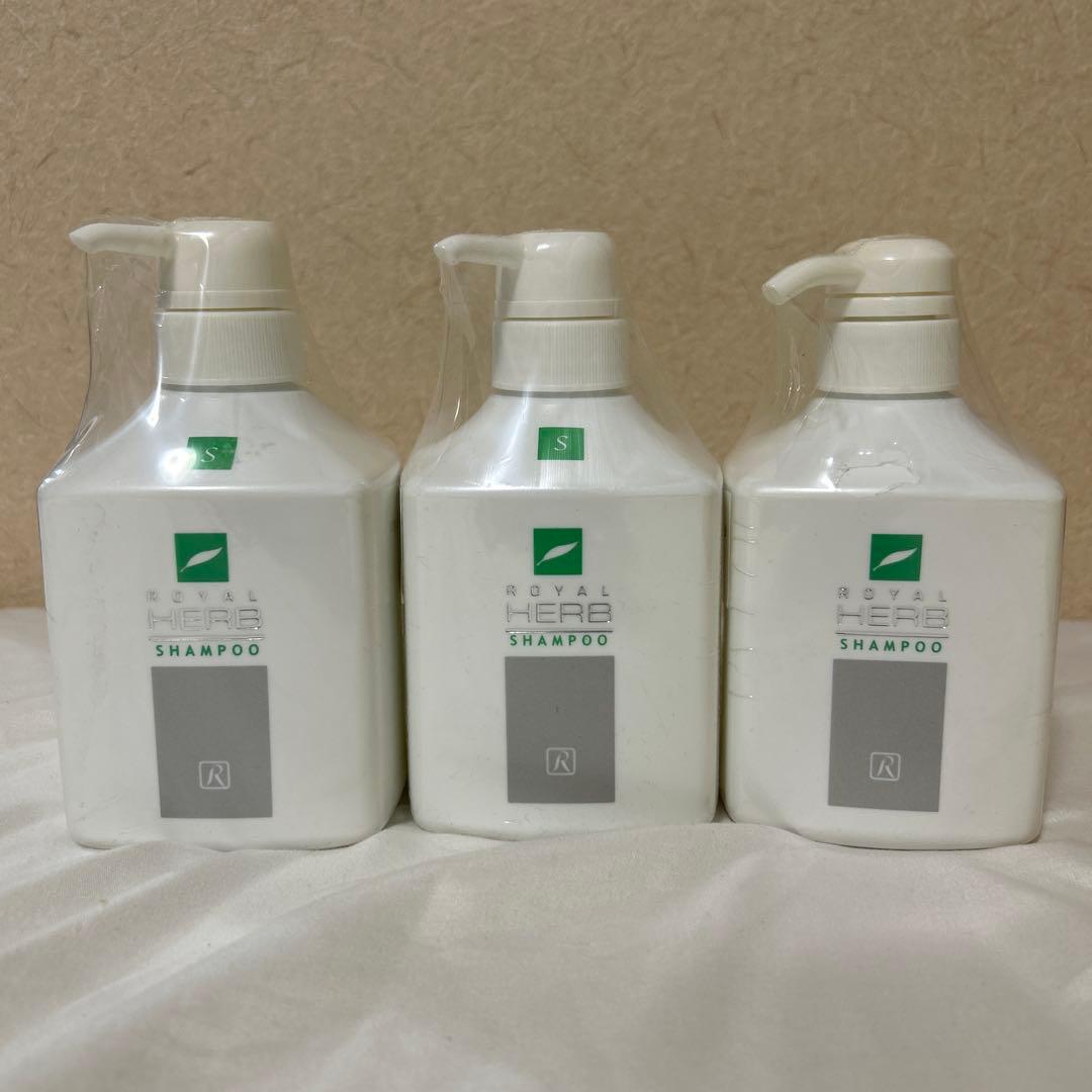 未開封 ロイヤル化粧品 ロイヤルハーブ シャンプー S 3本 - メルカリ