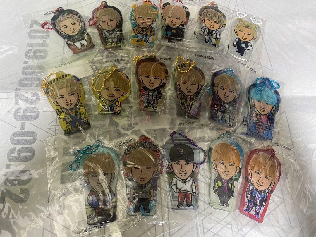 松井利樹 背景ありクリアチャーム セット - メルカリ