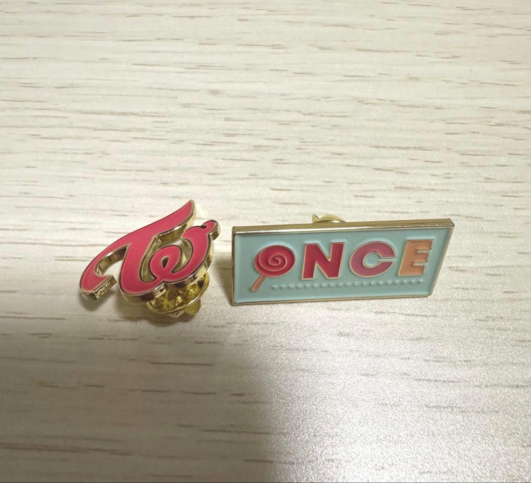 TWICE ONCE ピンバッジ セット - メルカリ
