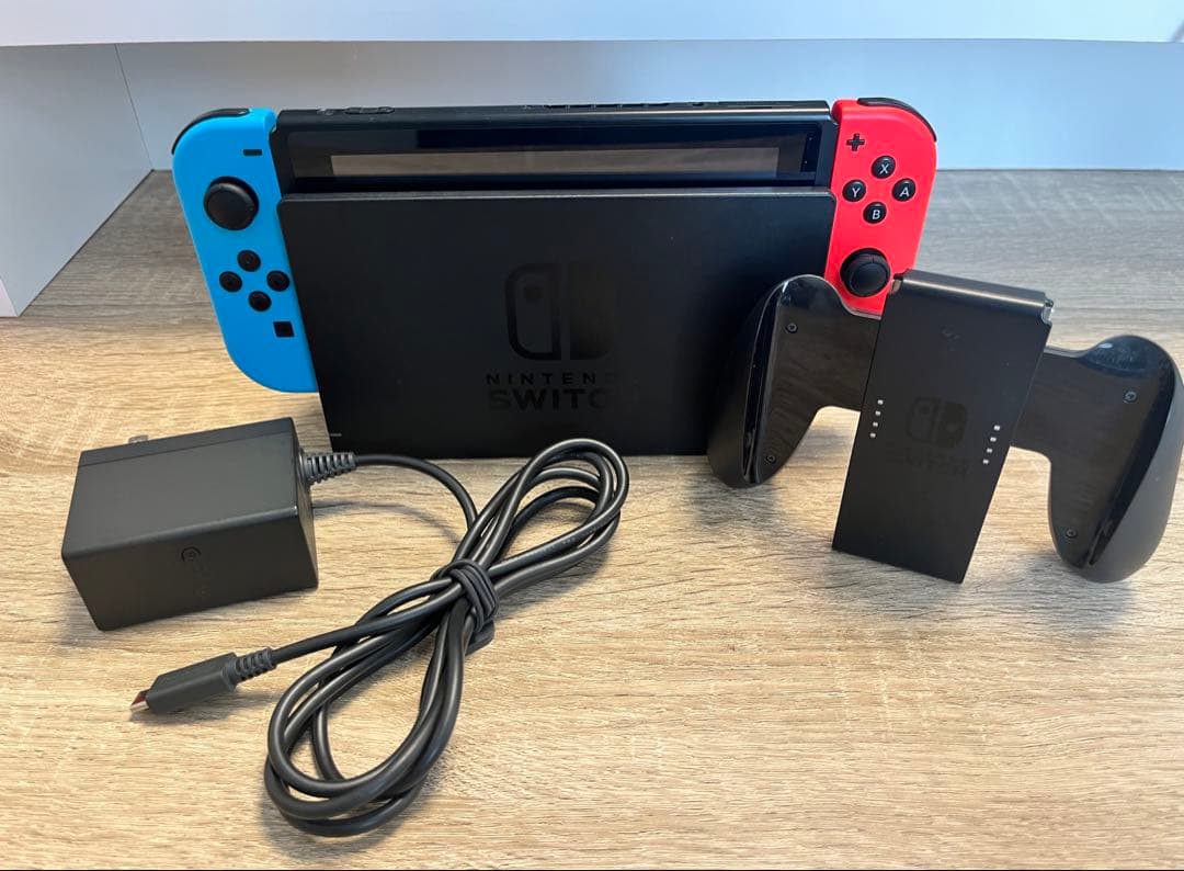 （外箱なし）Nintendo Switch 本体 青/赤 Joy-Con Amazon.com: Nintendo Switch – OLED Model w/Neon Red & Neon Blue