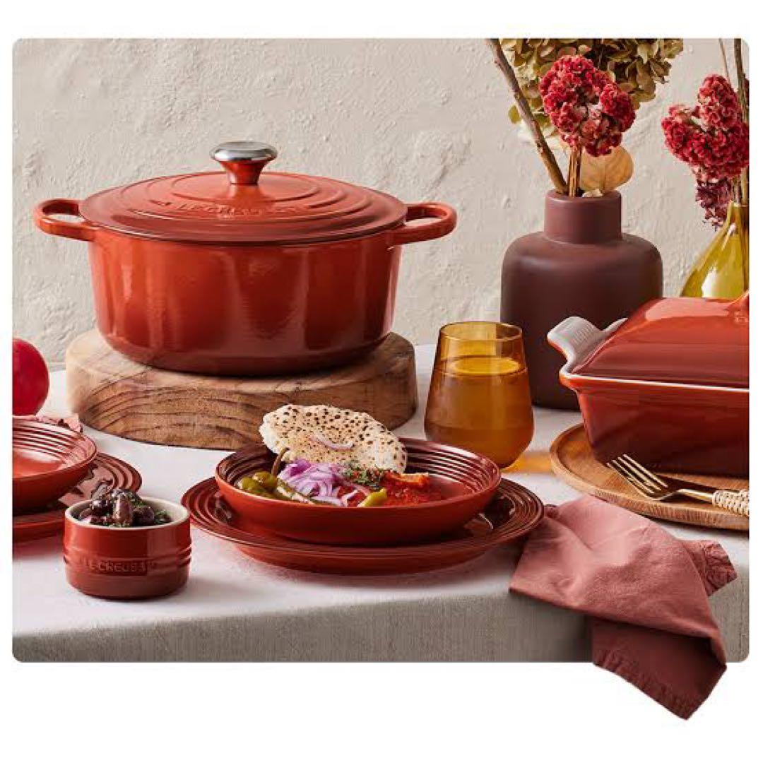 新品未使用 ルクルーゼ ココットロンド 20cm 期間限定色カイエン