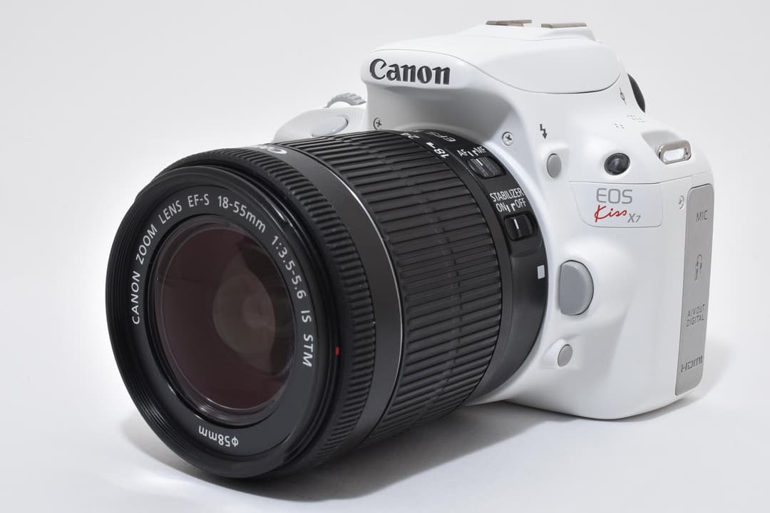 ほぼ未使用 Canon EOS Kiss X7 ホワイト スマホ転送 9423 - メルカリ