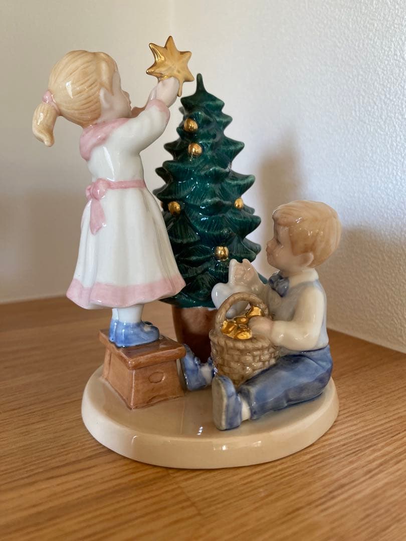 ロイヤルコペンハーゲン フィギュリン クララ ペーター クリスマスツリー 廃盤 ロイヤルコペンハーゲン フィギュリン 元箱付 クリスマス クララ