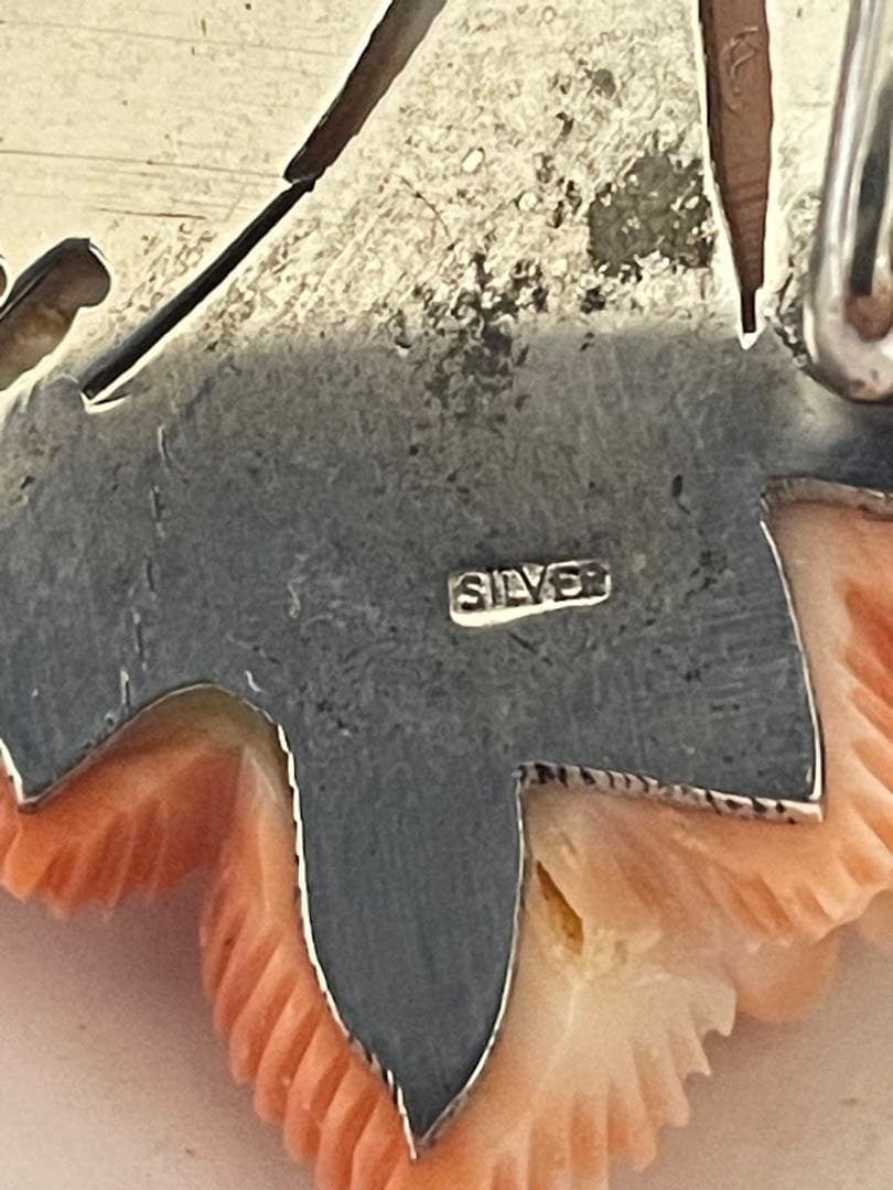 珊瑚 天然珊瑚 帯留め コーラル花彫刻シルバーブローチ重约46g