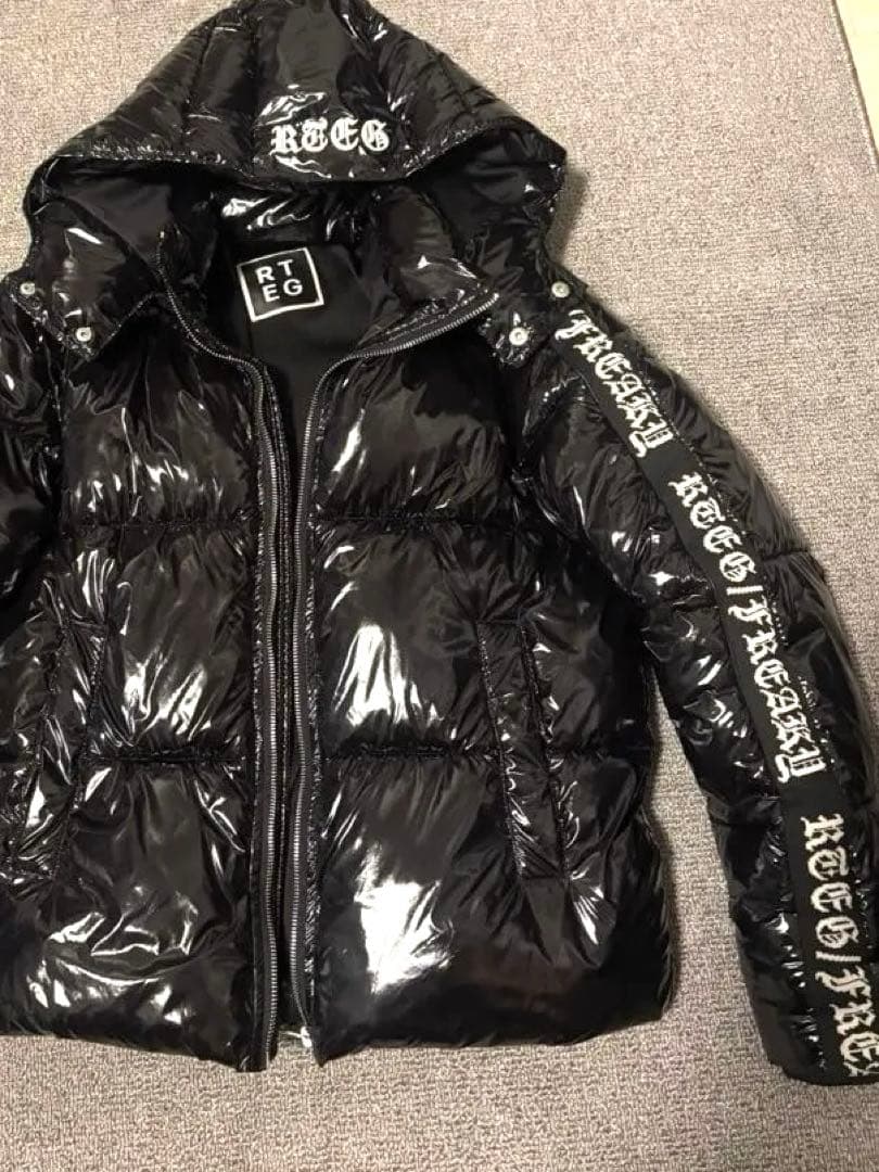 アダムスジャグラー ブラック ダウンジャケット S - メルカリ