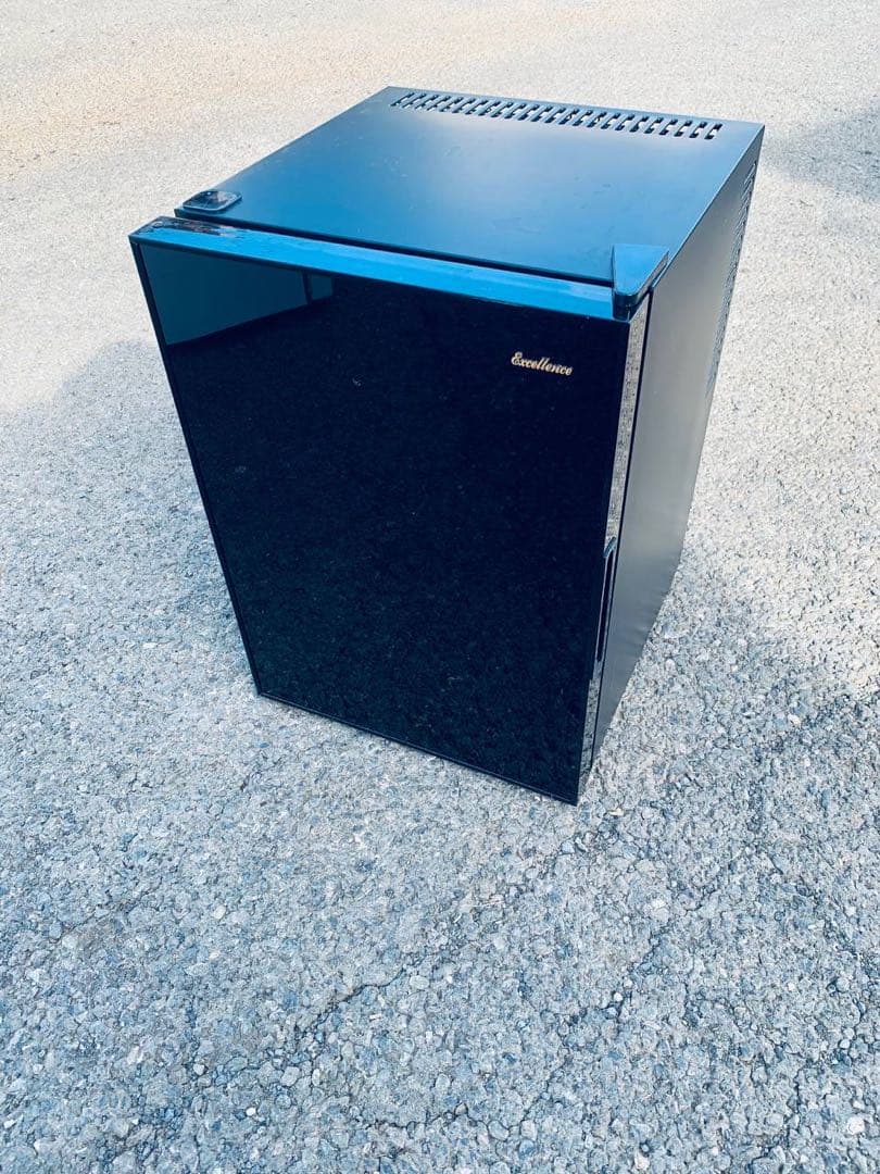 ♦comfee ノンフロン冷凍冷蔵庫【2022年製】RCT90BL comfee製/2023年式/90L/冷蔵冷凍庫/RCT90BL(E) | 中古冷蔵庫,～100L