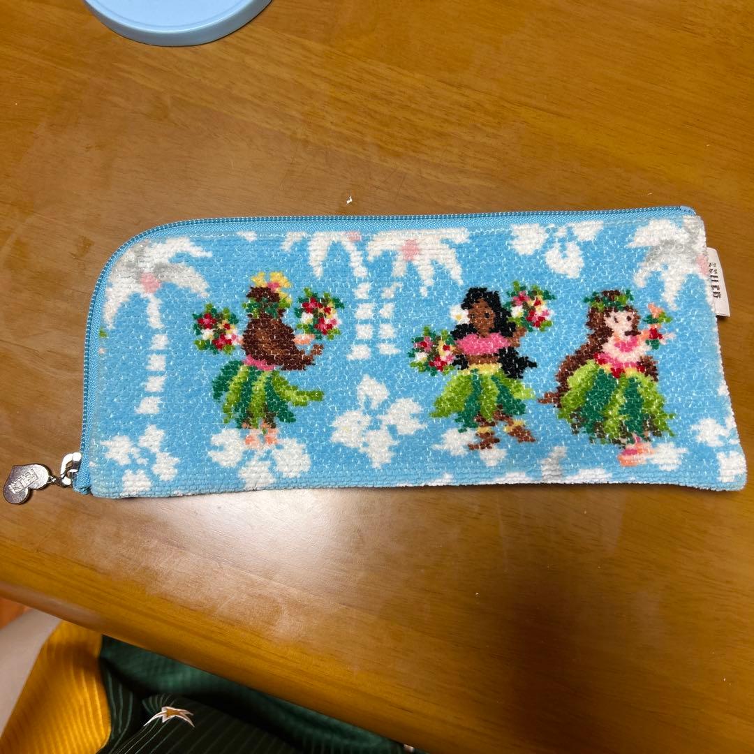 FEILER ハワイアンフラガール ポーチ マナマナ - メルカリ