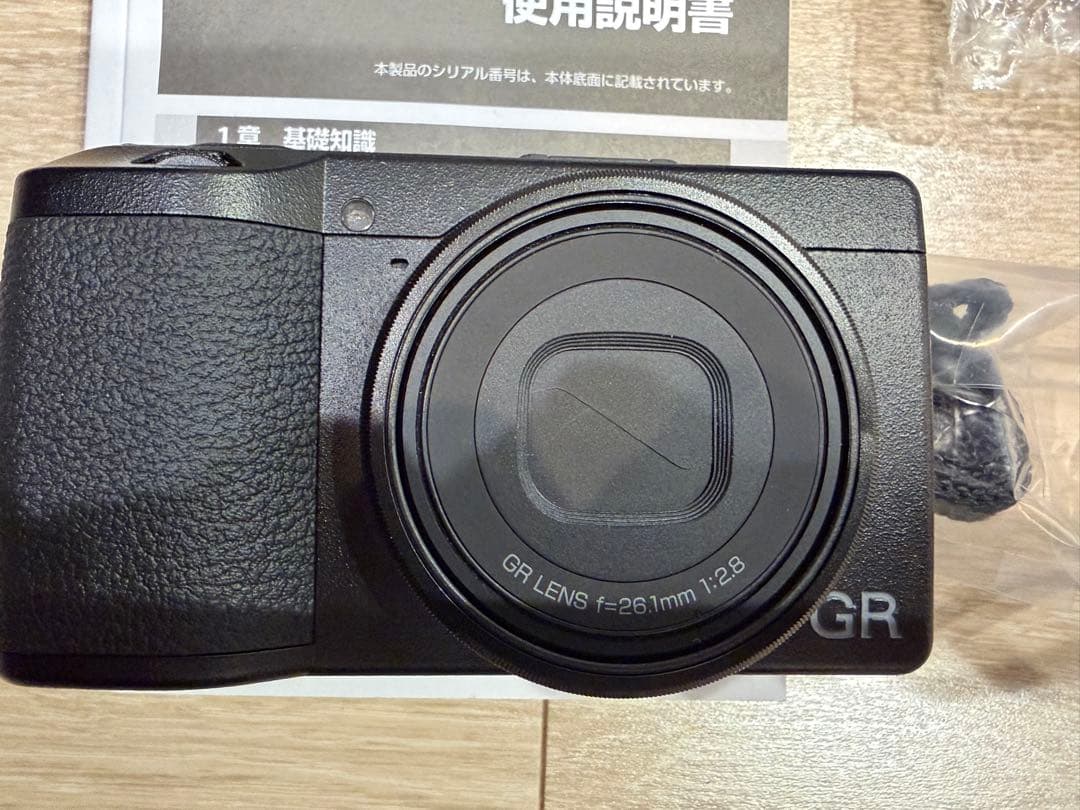 RICOH GR IIIx 3年保証 2026年2月購入 ポーチ付 - メルカリ