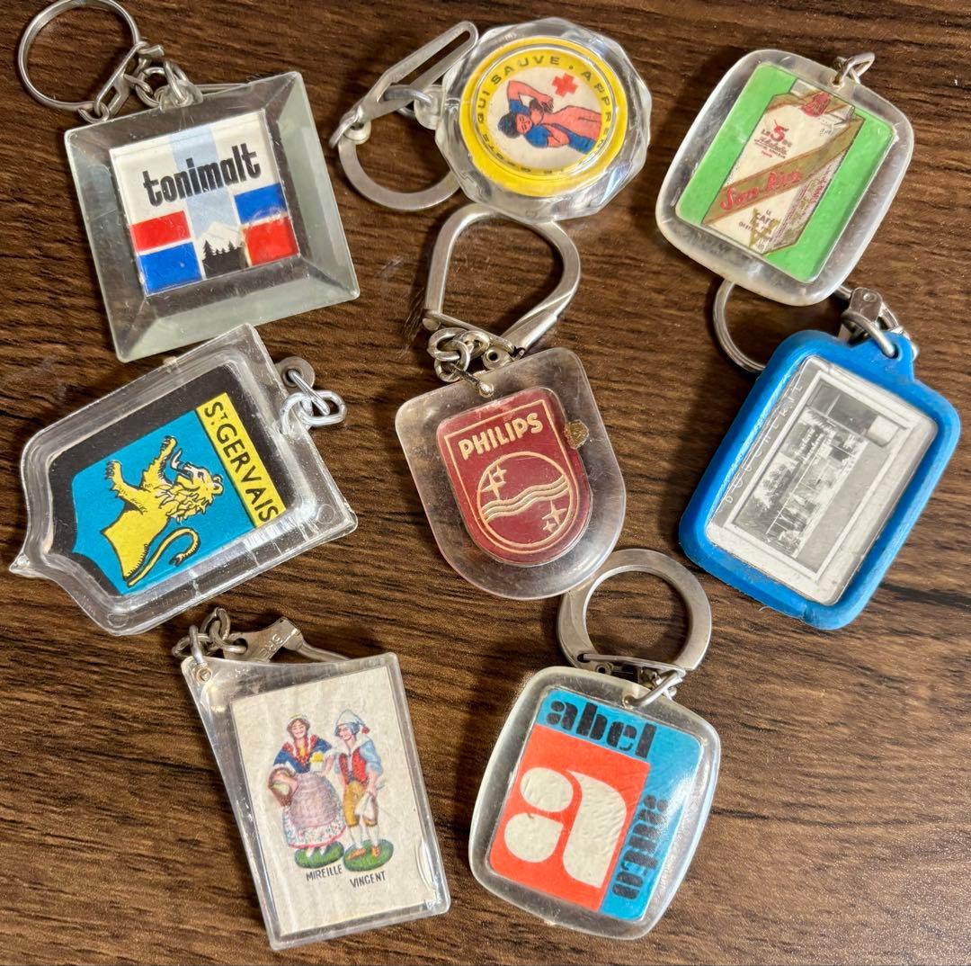 135【B級品50個】ヴィンテージ フランス フレンチ キーホルダー - メルカリ