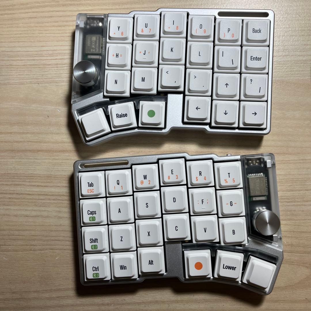 あ*お様 Cornix LP 無線分割キーボード シルバー - メルカリ