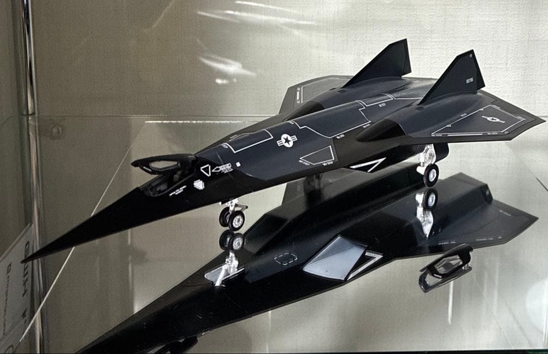 トップガン ダークスター 1/72