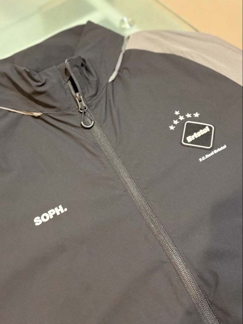 最終価格SOPH. F.C. Real Bristol ジャケット ブラック SOPH. | ULTRA LIGHT WEIGHT JACKET(M BLACK):