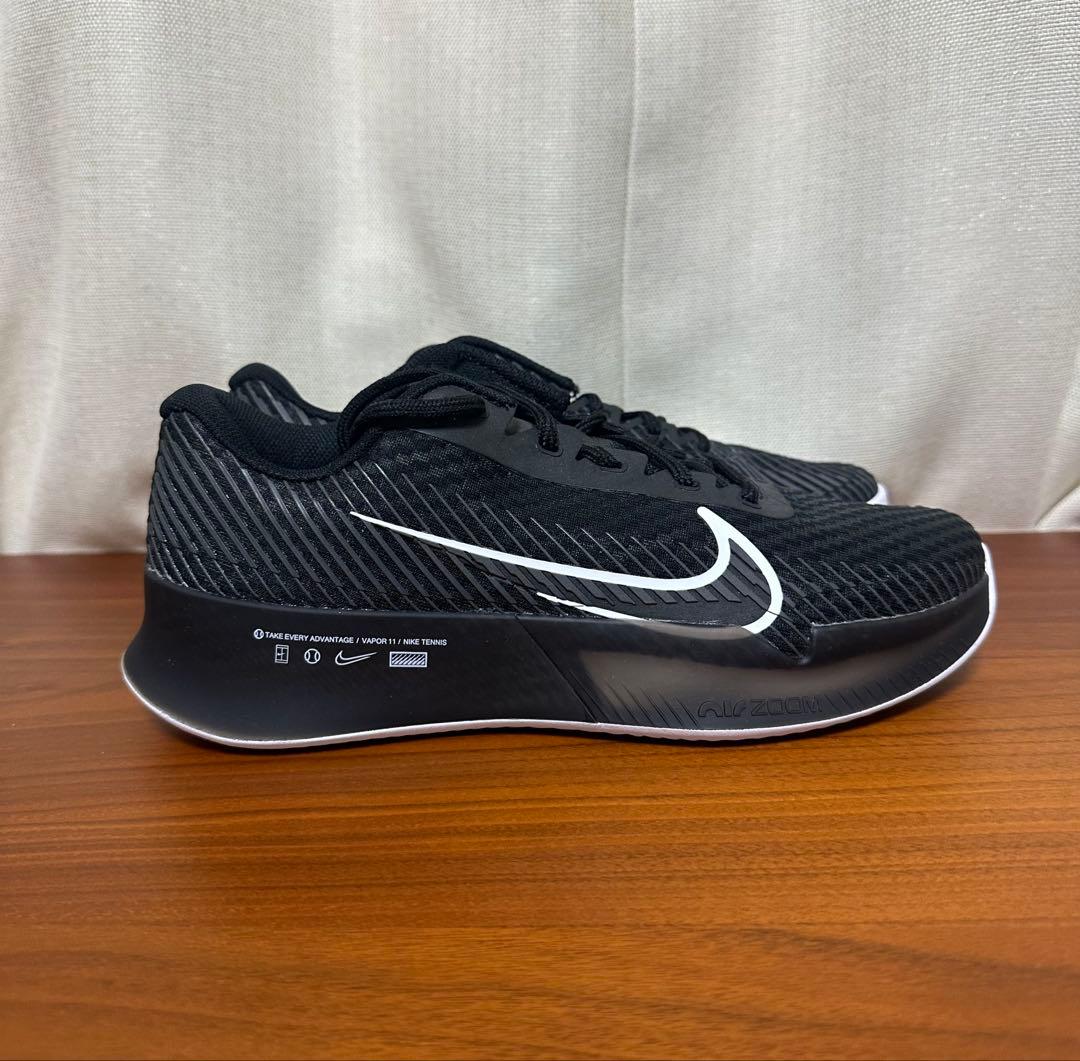 ナイキ　テニス　シューズ　24.5cm