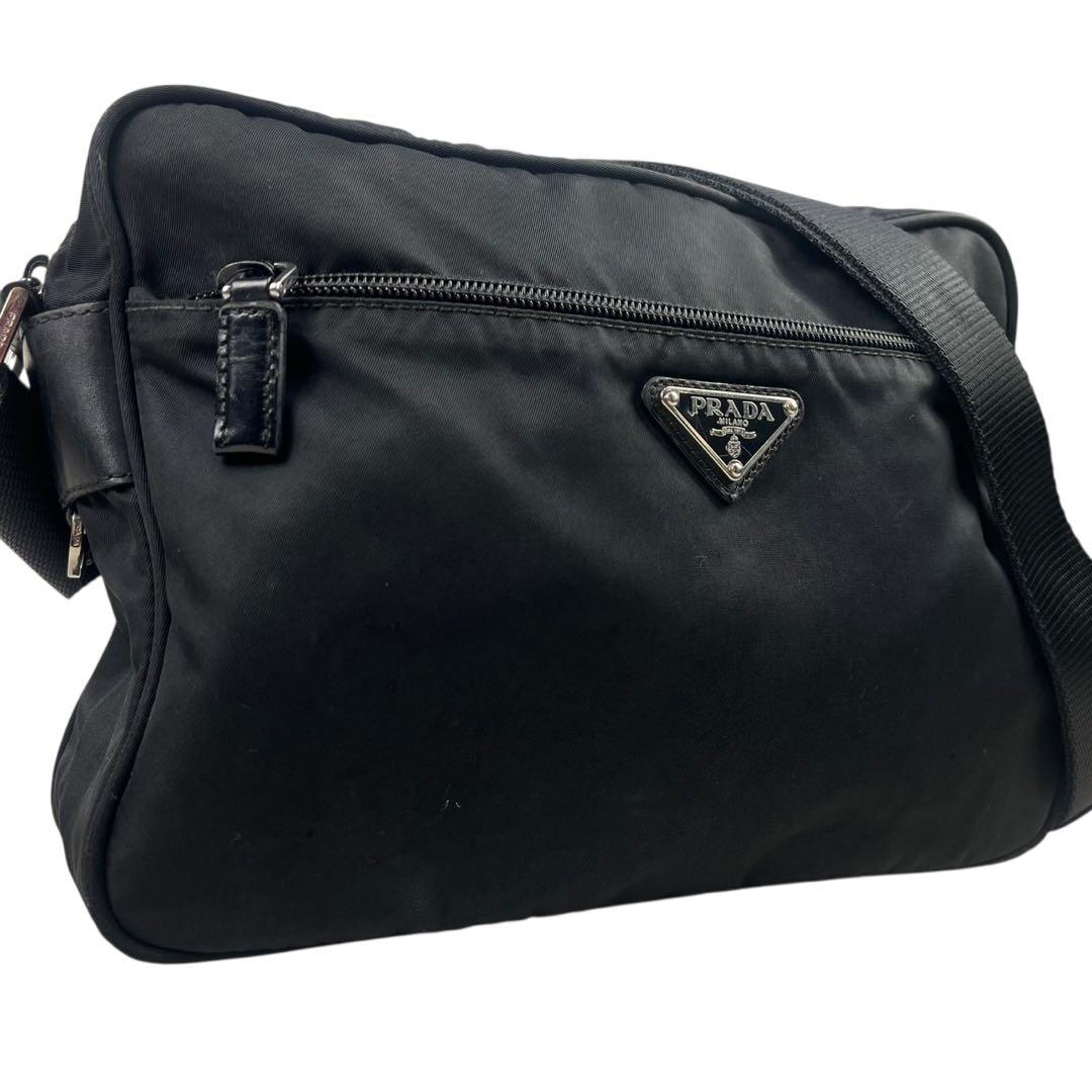 美品✨プラダ ショルダーバッグ カメラバッグ ナイロン レザー 三角ロゴ 黒 美品 PRADA プラダ ショルダーバッグ 三角ロゴ プレートカメラバッグ