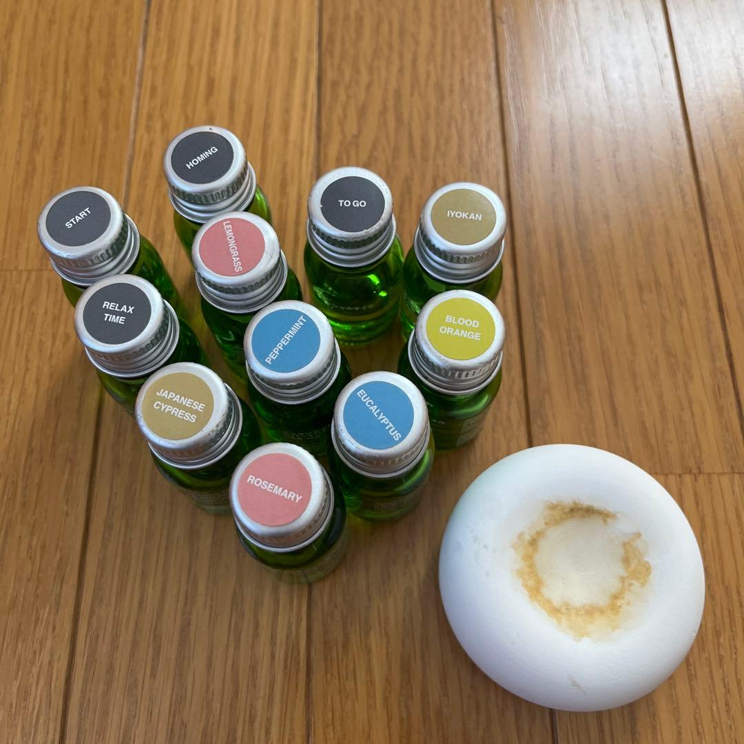 無印良品エッセンシャルオイル11本とアロマストーン - アロマグッズ