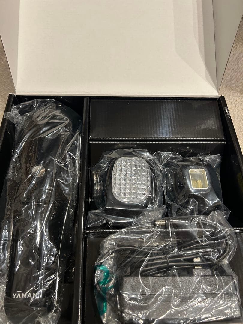 新品・未使用品 YA-MAN レイボーテRフラッシュプラス for Saron レイボーテ RフラッシュPLUS EX | YA-MAN TOKYO JAPAN | ヤーマン株式会社