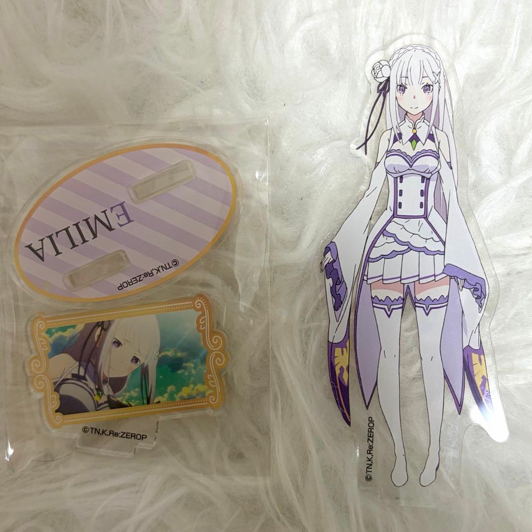 エミリア アクリルスタンド - メルカリ