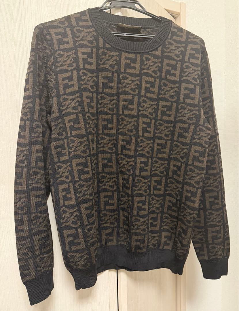 FENDI ロゴパターン ニットセーター フェンディ FENDI セーター FZZ466 A4GN F0UY7 トップス ロゴ ニット
