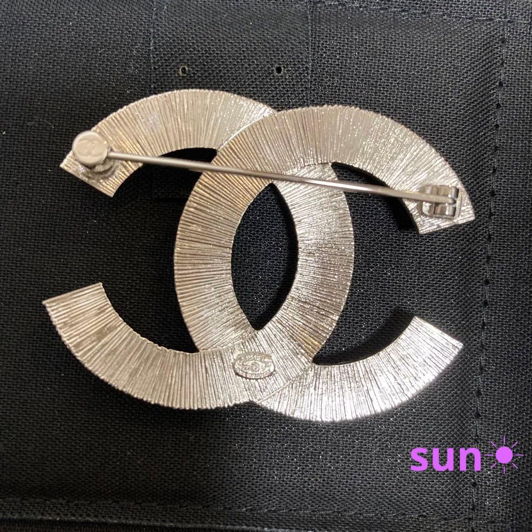 CHANEL キラキラストラス定番ブローチ 新品 2022 aw - メルカリ