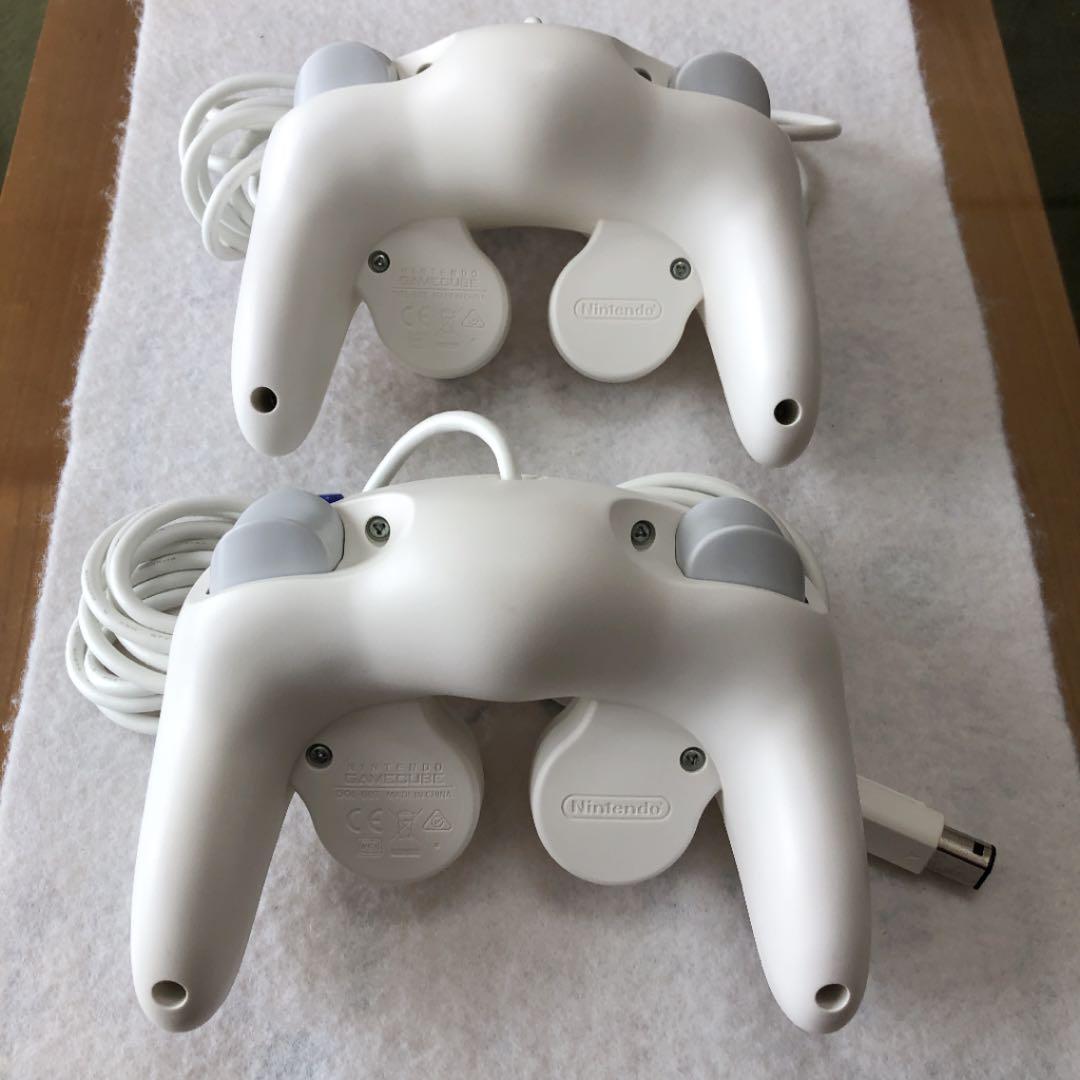 GC『ニンテンドーゲームキューブコントローラー スマブラホワイト』2つ