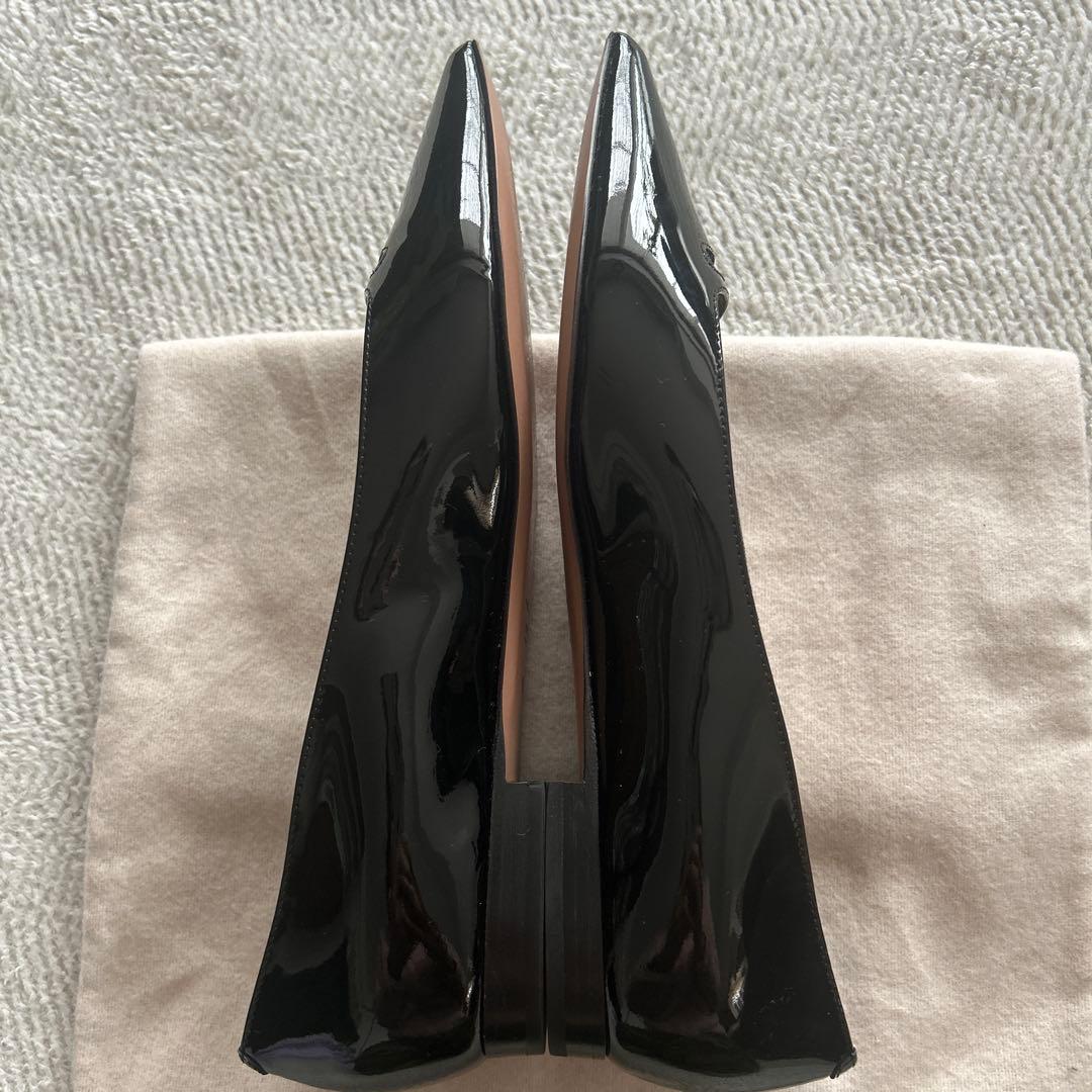 美品PELLICO ANIMAエナメルブラックフラットシューズ - メルカリ