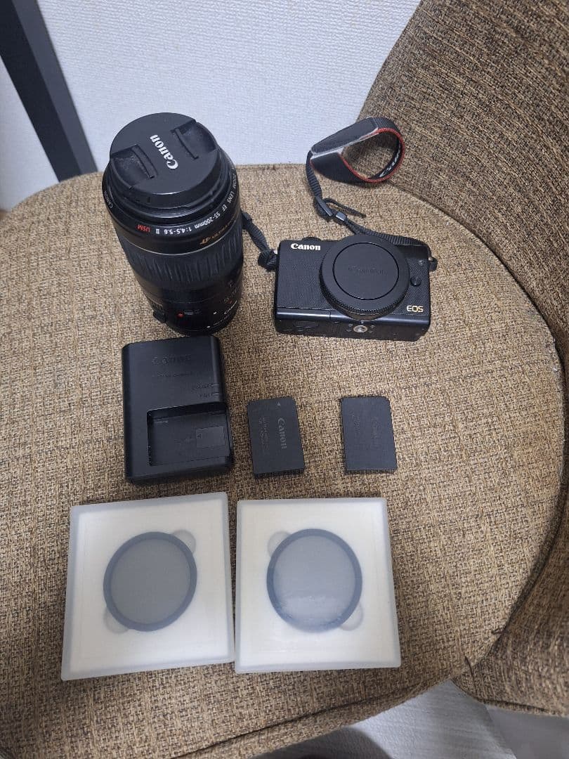 デジタルカメラ Canon EOS M100 + EF-M 55-200mm CANON EOS M100 ダブルズームキット [ブラック] 価格比較 - 価格.com