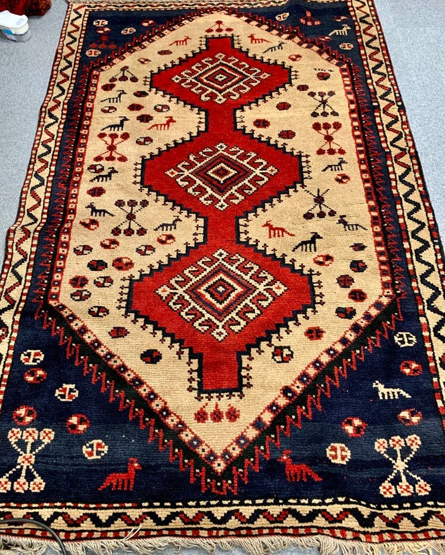 ヴィンテージラグ　ペルシャ絨毯　ギャッべ　トライバルラグ 235×155cm Takeshi Watanabe (@rugsrang) • Instagram photos and videos