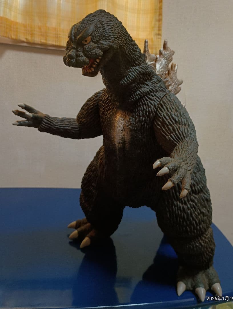 ゴジラ　GODZILLA 1988 東宝　特大 ゴジラ GODZILLA BANDAI 1988 東宝 フィギュア 特大 - メルカリ