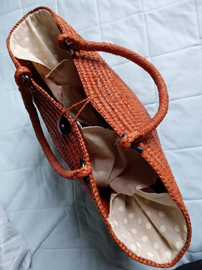 美品未使用品 サンアルシデ 大容量 ラフィアかごバッグ ヘレンカミン