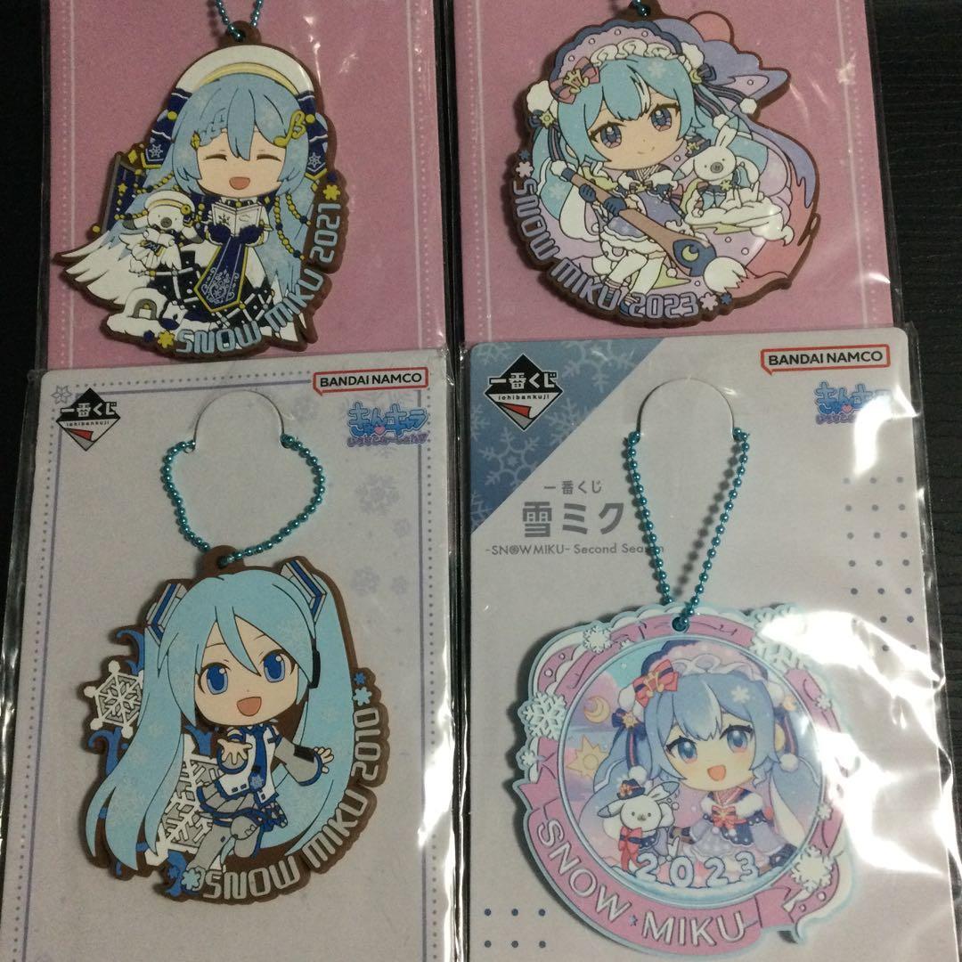 初音ミク グッズ まとめ アクリルスタンド 缶バッジ ぬいぐるみ - メルカリ