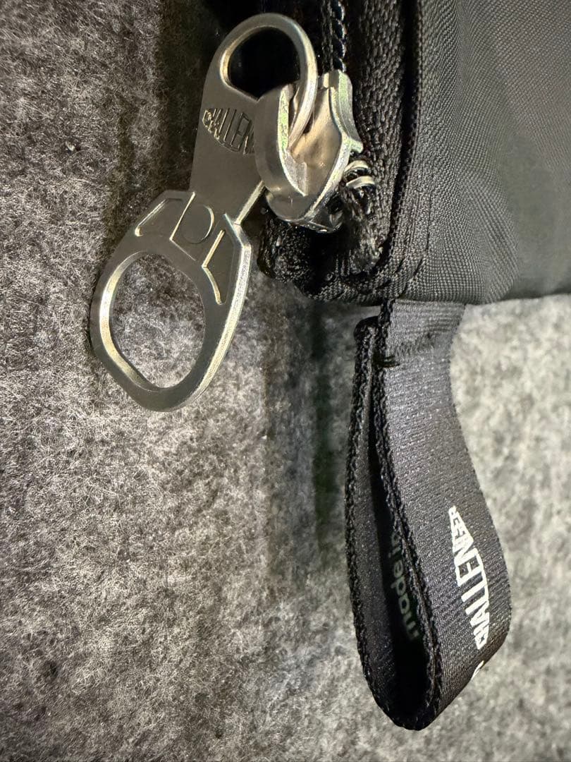 CHALLENGER -ポーチ　ブラック　大サイズ