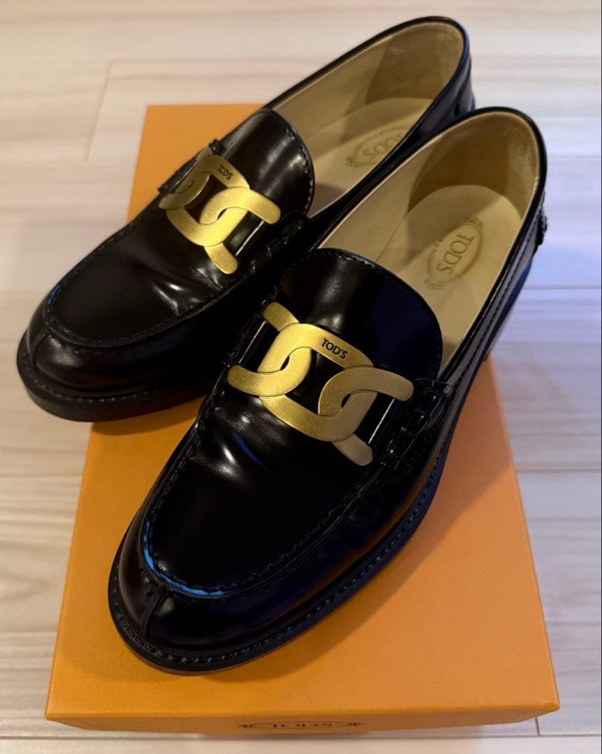 【美品】TODS トッズ　ケイト　ローファー　ブラック　37 1/2 楽天市場】TODS トッズ ローファー ケイト XXW79A0DD00NF5 レディース