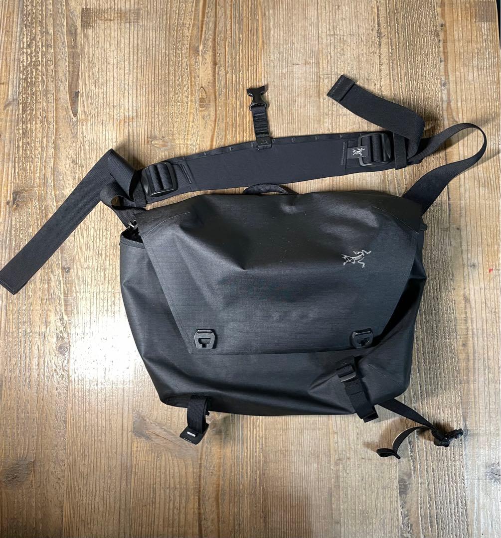 完売品 人気 アークテリクス グランヴィル10 メッセンジャーバッグ