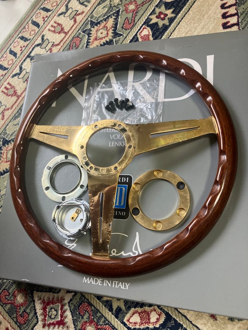 ナルディ 正規品 NARDI クラシック ウッド 廃盤ゴールド ステアリング