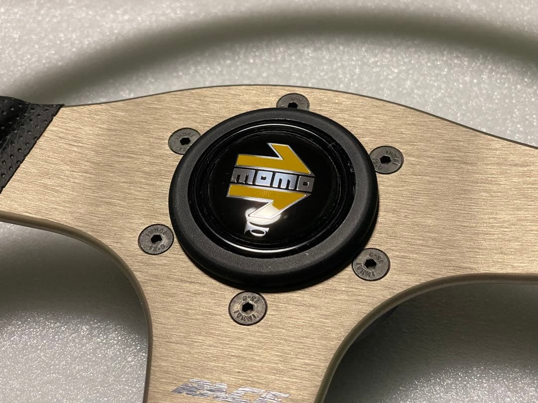 momo race & THRUSTMASTER T300用実車ハンドル変換ボス - メルカリ