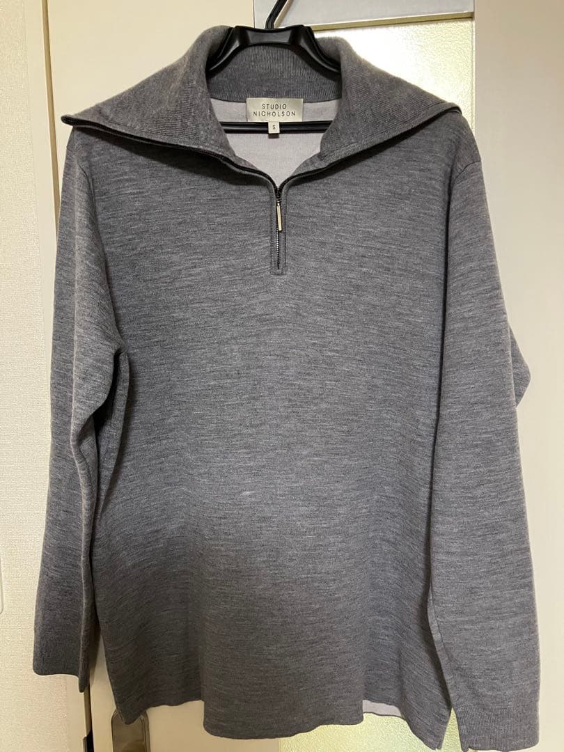 studio nicholson ハーフジップメリノウール　ニット STUDIO NICHOLSON（スタジオニコルソン） スタジオ ニコルソン ハーフ