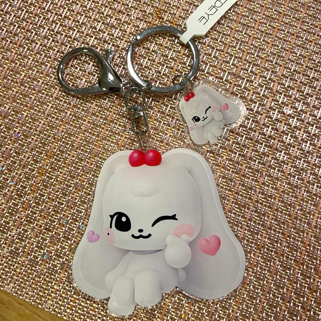 新品】IVE minive ウォニョン CHERRY チェリー キーホルダー - メルカリ